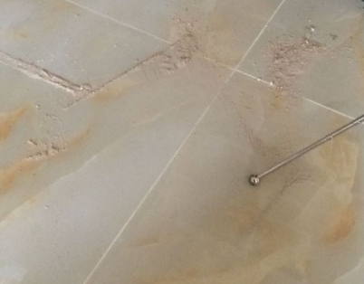 张掖市瓷砖空鼓维修公司分享粘合剂选择不当在瓷砖铺贴过程中可能导致以下问题