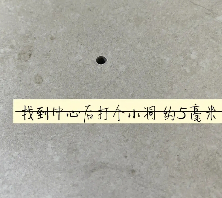 张掖市瓷砖空鼓维修公司专业解答在瓷砖铺贴过程中，如果砂料搅拌不均匀，将会带来以下问题